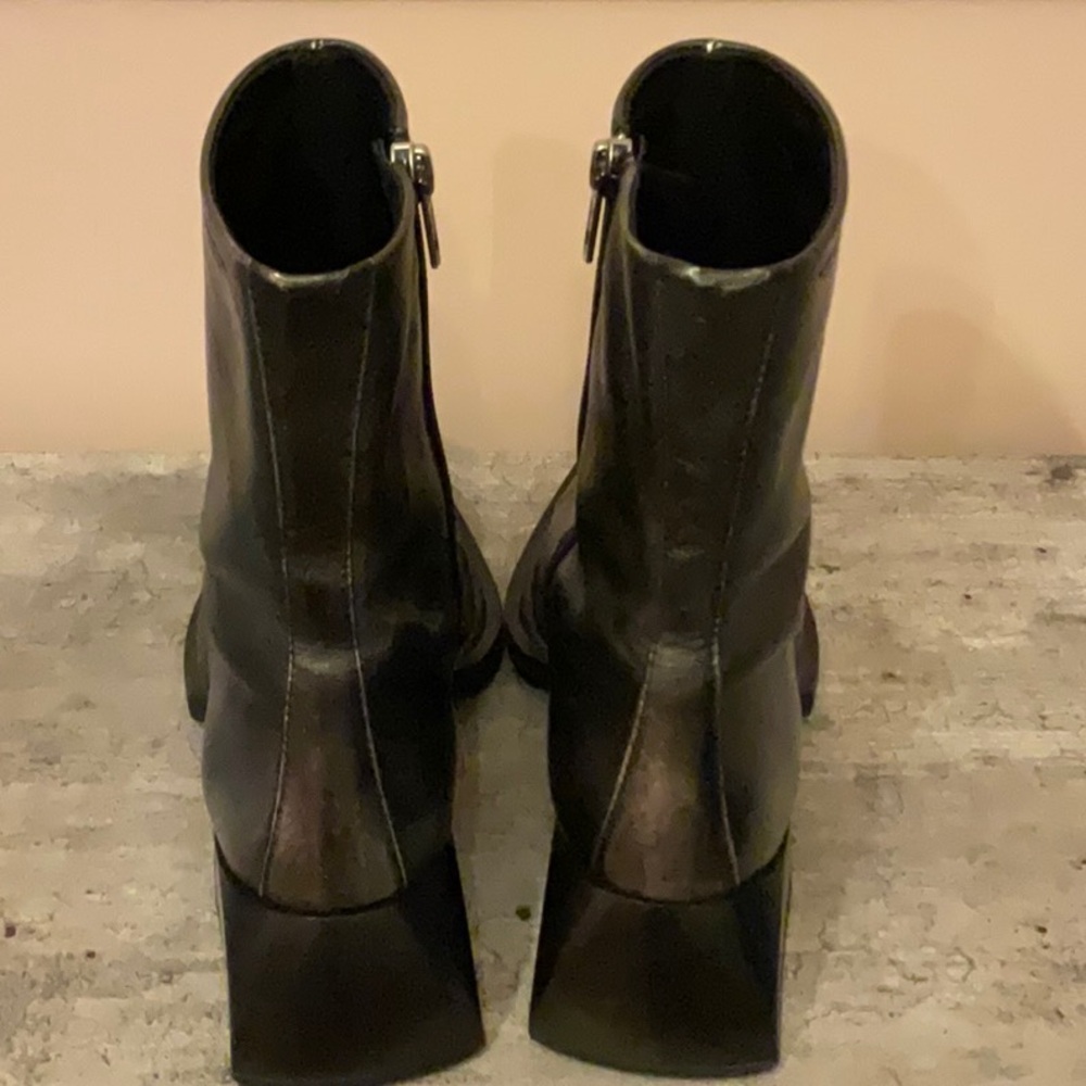 Vagabond Vivian Ankle Boots in Silver Gray - Picture 10 of 13